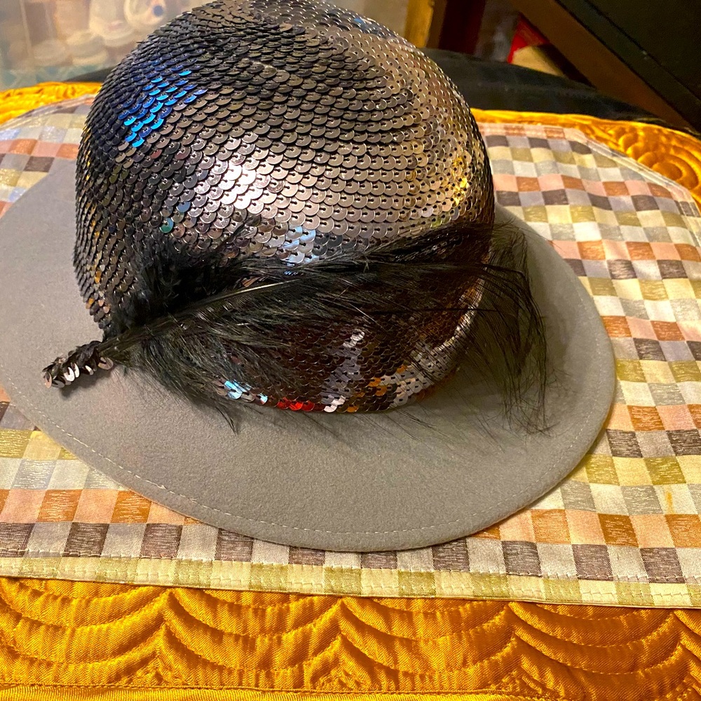 CORALIE STYLED Hat.